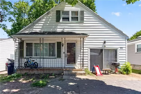 92 Taft Ave, Irondequoit, NY 14609
