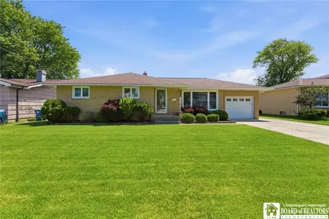 133 Delta Rd, Amherst, NY 14226