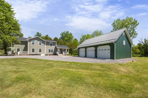 4581 Holley Byron Rd, Holley, NY 14470