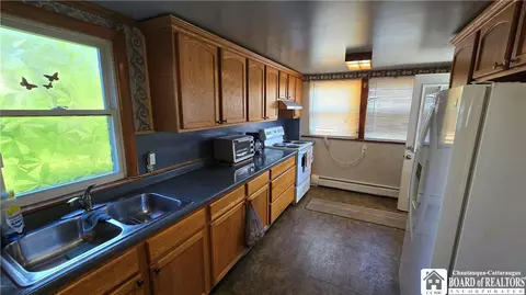 Kitchen - 152 Maple Ave, Dunkirk, NY 14048 photo 2 of 2
