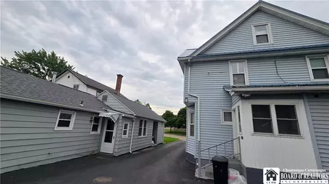 Exterior - 152 Maple Ave, Dunkirk, NY 14048 photo 2 of 2