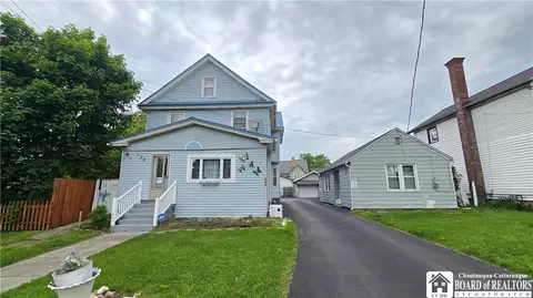 Exterior - 152 Maple Ave, Dunkirk, NY 14048 photo 1 of 2