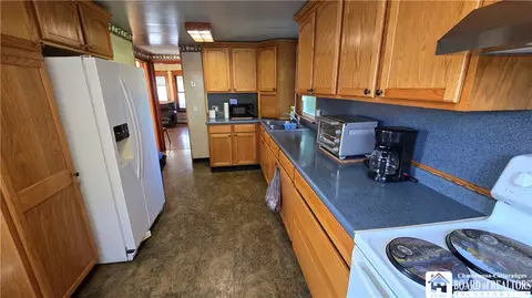 Kitchen - 152 Maple Ave, Dunkirk, NY 14048 photo 1 of 2