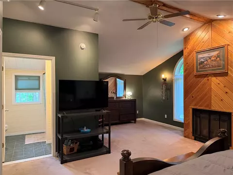 Bedroom - 1316 Bay Dr, Middlesex, NY 14507 photo 1 of 9