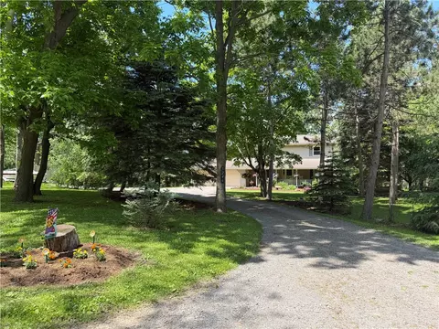 Exterior - 1316 Bay Dr, Middlesex, NY 14507 photo 2 of 14