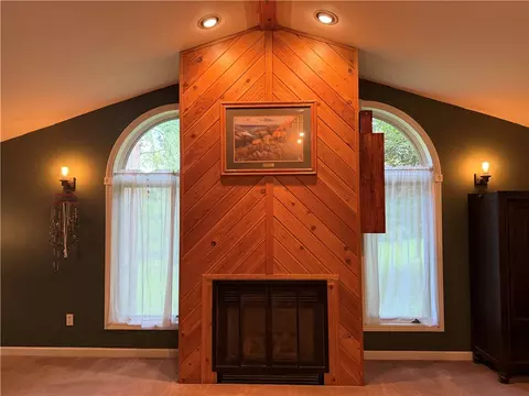 Living - 1316 Bay Dr, Middlesex, NY 14507 photo 3 of 5