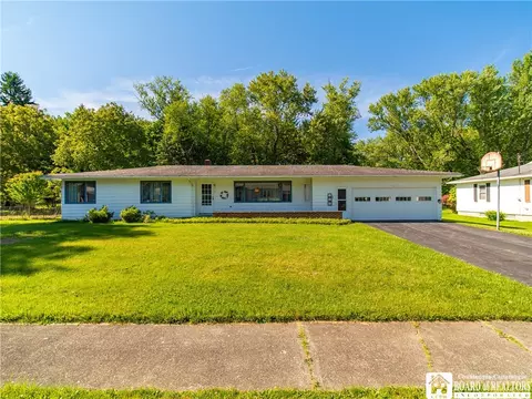 9 Carol Ave, Pomfret, NY 14063
