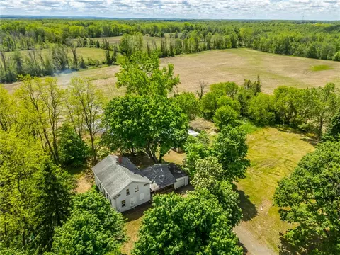 17156 Ladue Rd, Holley, NY 14470
