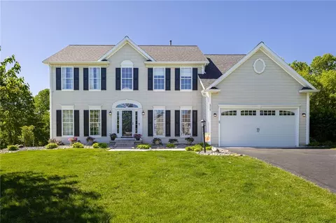 6929 Proximity Ln, Victor, NY 14564