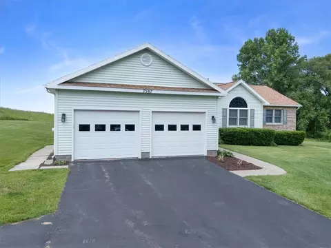 7587 Salmon Creek Rd, Williamson, NY 14589