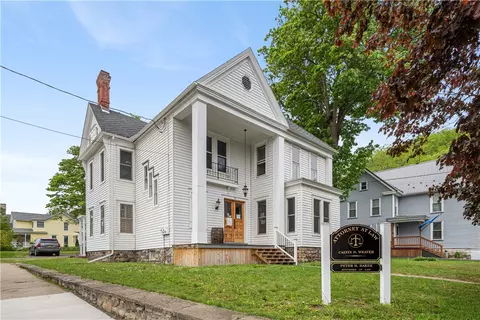 51 Main St, Urbana, NY 14840