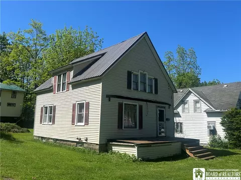 127 Main St, Hanover, NY 14136