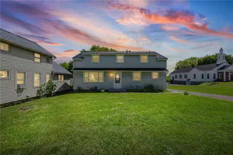 674 Merchants Rd, Rochester, NY 14609