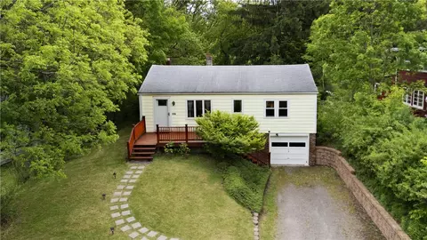 Exterior - 916 Hector St, Ithaca, NY 14850 photo 5 of 6
