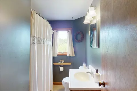 Bath - 916 Hector St, Ithaca, NY 14850 photo 1 of 1