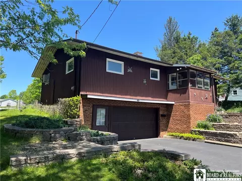 295 Camp St, Jamestown, NY 14701