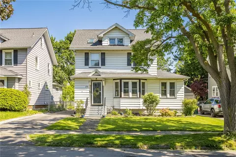 170 Dalkeith Rd, Rochester, NY 14609