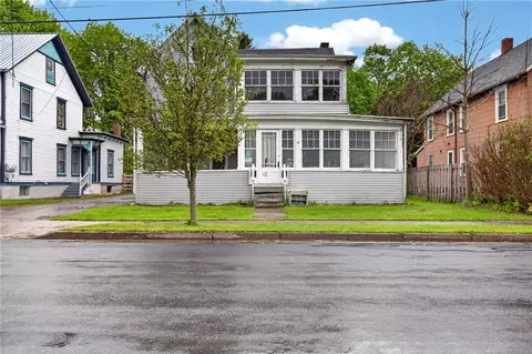 12 Valleyview St, Oneonta, NY 13820