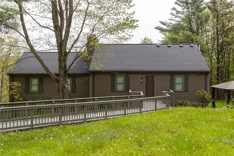 5215 S Hill Rd, Bristol, NY 14424