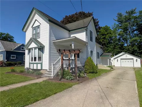 86 Maple St, Canisteo, NY 14823