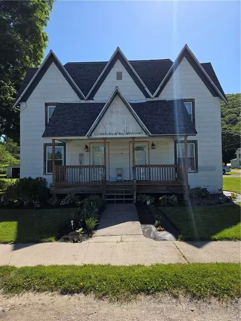 53 Church St, Savona, NY 14879