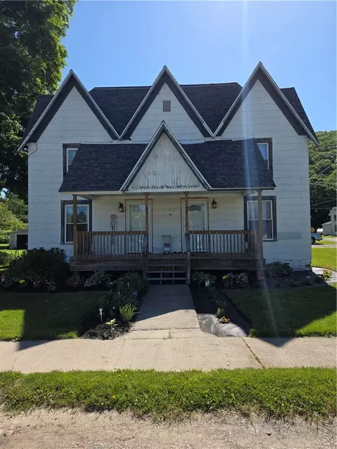 53 Church St, Savona, NY 14879