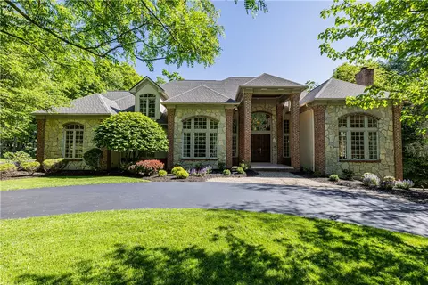 49 Sunrise Park, Pittsford, NY 14534