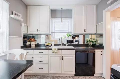 Kitchen - 367 Walzer Rd, Irondequoit, NY 14622 photo 4 of 6