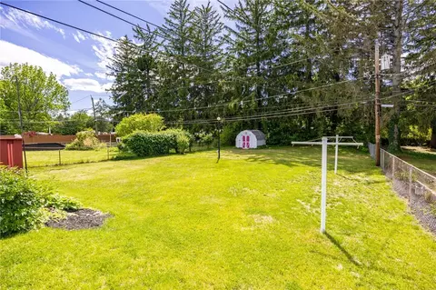 Exterior - 367 Walzer Rd, Irondequoit, NY 14622 photo 14 of 16