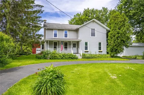 2503 Canandaigua Rd, Macedon, NY 14502