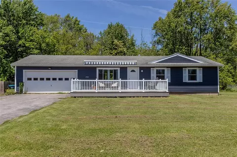 258 Huffer Rd, Parma, NY 14468