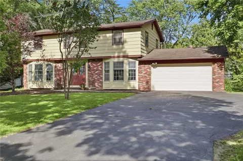 40 Harper Dr, Pittsford, NY 14534