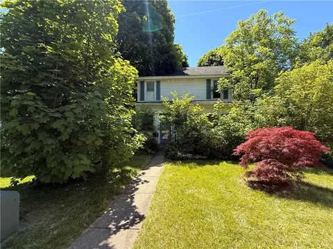 253 Gibson St, Canandaigua, NY 14424