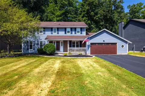 59 Emjay Ln, Greece, NY 14612