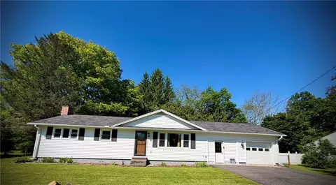 8 Flynn St, Walton, NY 13856