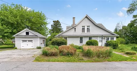 4461 Culver Rd, Irondequoit, NY 14622