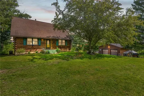 2041 Sherburne Rd, Walworth, NY 14568