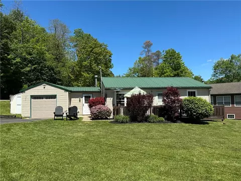 154 Oak Dr, Bradford, PA 16701