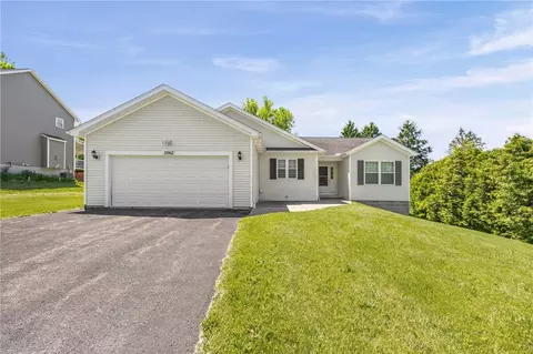 2062 Johnny Ln, Walworth, NY 14568