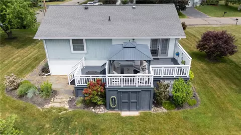 Exterior - 10 Mountview Rd E, Bath, NY 14810 photo 9 of 9