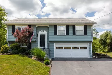 10 Mountview Rd E, Bath, NY 14810