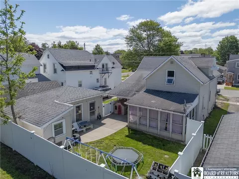 Exterior - 48 E Pine St, Dunkirk, NY 14048 photo 2 of 8