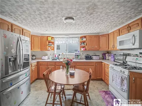 Kitchen - 48 E Pine St, Dunkirk, NY 14048 photo 1 of 2