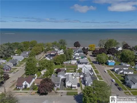 View/Area - 48 E Pine St, Dunkirk, NY 14048 photo 2 of 3