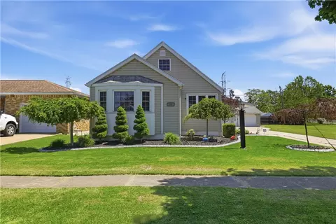 55 Toelsin Rd, Cheektowaga, NY 14225