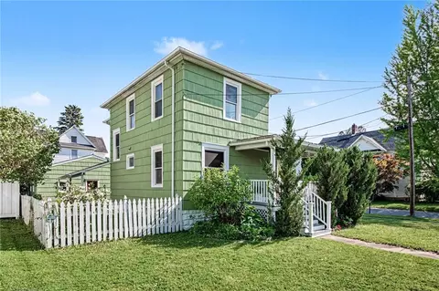 146 Franklin St, Auburn, NY 13021