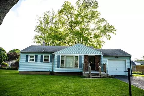 243 Dellwood Rd, Greece, NY 14616