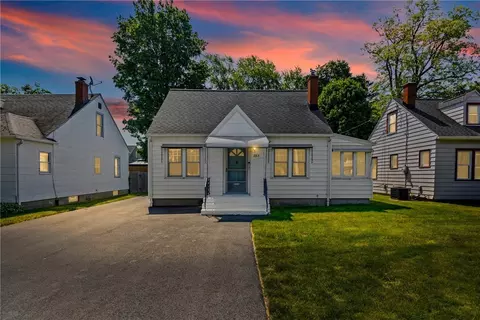 283 Stone Rd, Greece, NY 14616