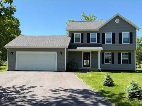 119 Brooklea Dr, Gates, NY 14624