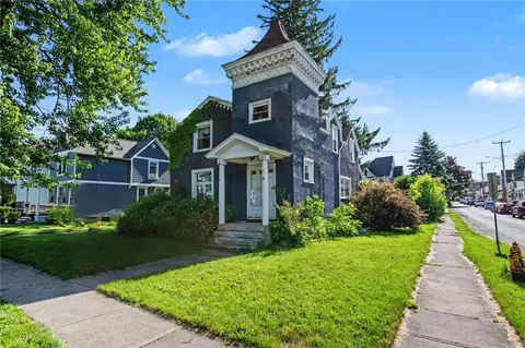 86 Nelson St, Auburn, NY 13021